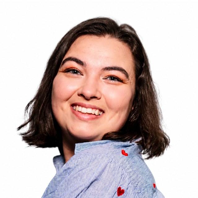 Portrait of Samira Zumstein, co-founder of Emotional Trust